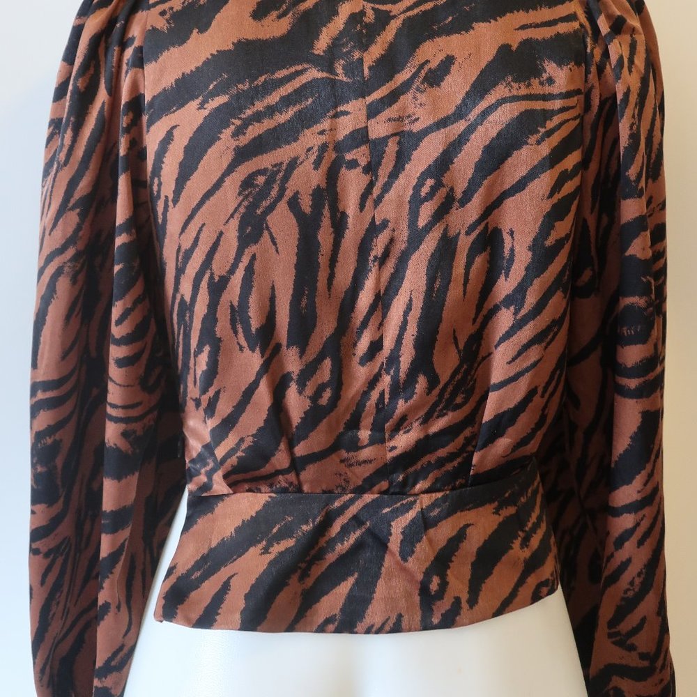 Ronny Kobo Collection Brown and Black Blouse - Picture 11 of 16